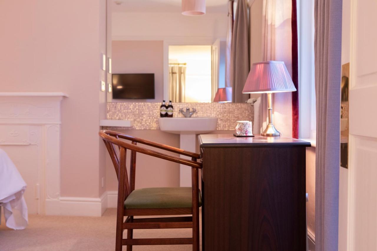 Cleeve Hill Hotel Bishop's Cleeve Bagian luar foto