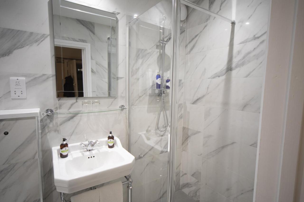 Cleeve Hill Hotel Bishop's Cleeve Bagian luar foto